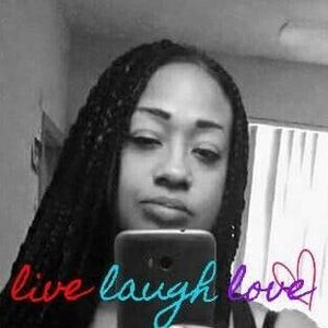 Meet your Posher, Lanea